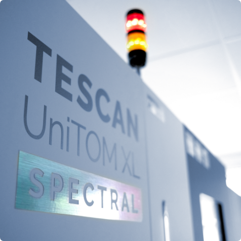 Seitenansicht von TESCAN UNITOM XL Spectral micro-CT